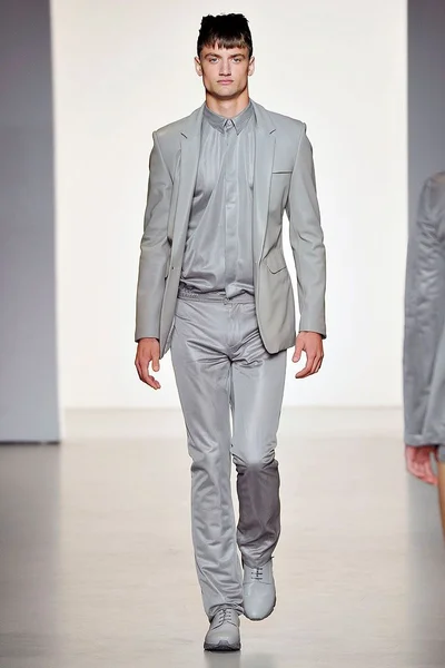 Look 38